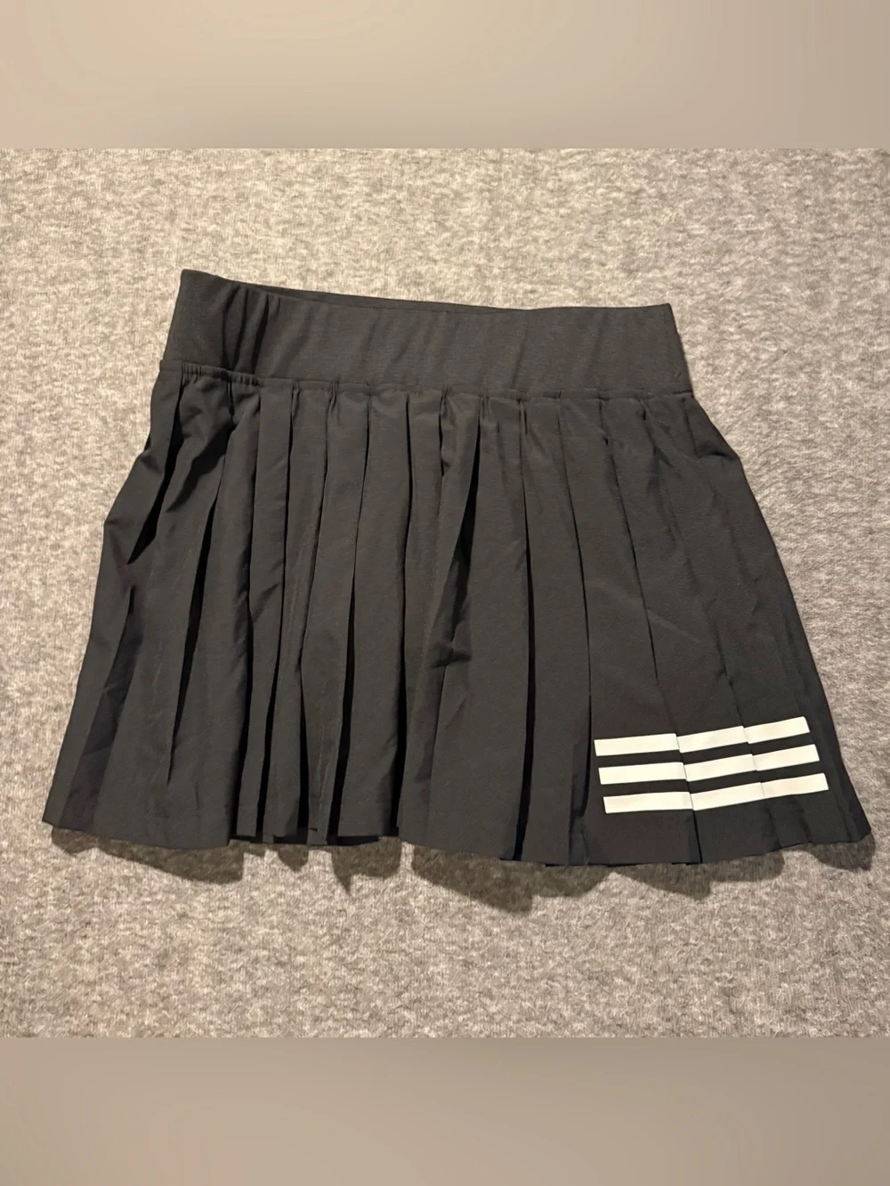Adidas Club Pleated Skirt Skort Womens S Black Tennis Athletic PrimeGreen NWT